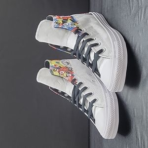 Converse High Top Brand new.